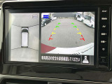 アラウンドビューモニターです!上空から貴方のお車をモニタニングしている様に車両の周りの安全確認が出来ます!