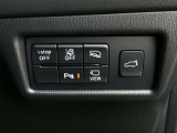 【安全装備も充実】車線逸脱警報システム。バック時の障害物を検知し知らせるパーキングセンサー付きです。