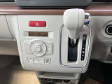 オートエアコン対応で快適です。
