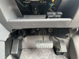 ETCは運転席の付近にあり、カードの出し入れがしやすい位置にあります。また、小物であればETC付近に収納することも可能です。