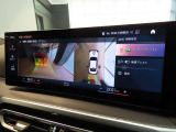 リアビューカメラ。ガイドラインとパークディスタンスコントロールで安全に車庫入れ可能。