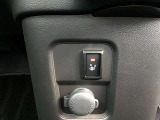 運転席シートヒーター付きで寒い朝もあったかです。