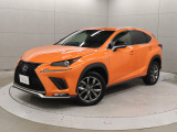 レクサスのコンパクトクロスオーバーSUV「NX」。スポーティな「NX300 F SPORT」です。