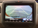 バックでの車庫入れも安心です! リアカメラが付いているバックモニター付のナビを装備しております。操作線もついており距離感も画面から確認できます。