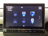 ワイド画面のナビゲーションはフルセグTV、インターナビ対応のGathers純正メモリーナビを搭載しています。Bluetoothオーディオ機能がありますので、スマートフォンなどの音楽も再生できます。