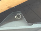 【トヨタセーフティセンス】走行中に前方の車両等を認識し、衝突しそうな時は警報とブレーキで衝突回避と被害軽減をアシスト。より安全にドライブをお楽しみいただけます。