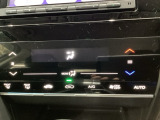 オートエアコンがついてますので、お好みの温度をセットするだけで風の強さや風量を自動で調整します。スイッチの簡単操作で快適に過ごせます。