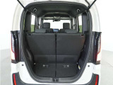 フル乗車でもしっかり荷物を収納出来るラゲッジスペースです。普段の買い物でしたらしっかり積める十分な荷室スペースを確保しています。