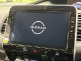 【大画面ナビ】人気の大型10インチナビを装備。存在感のある大画面はインパクト大!ナビ利用時のマップ表示は見やすく、テレビやDVDは臨場感がアップ!いつものドライブがグッと楽しくなります♪