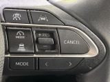 【レーダークルーズコントロール】高速道路での長距離走行が楽に!!自動で速度を保つクルーズコントロールが、衝突軽減システムと連携し、前方の車両を感知して車間を保つように速度調節してくれます!!