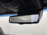 【デジタルインナーミラー】車両後方カメラの映像をルームミラーに映すことが出来ます。 そのため、後席に人や荷物があって後方が見えづらい場合でもしっかり視界を確保することが出来ます。