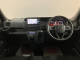 インパネ全体!!視界も良好で運転し易い♪小回りが利くから、運転が苦手でも狭い路地や駐車場でも運転しやすいですよ◎