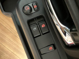 【電動格納ミラーとパワーウィンドウスイッチ】車内からサイドミラーの鏡面の調整やミラーの格納が出来る電動格納ミラー☆全席パワーウィンドウで運転席はオート機能あります♪