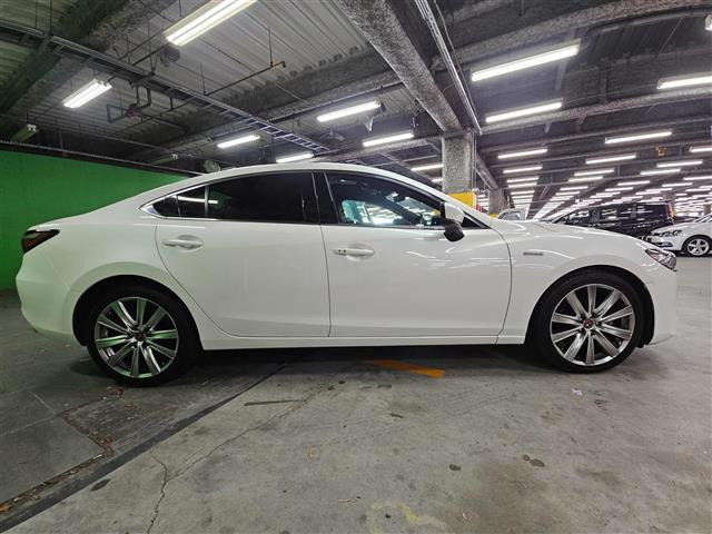 マツダ MAZDA6セダン 2.2 XD 100周年特別記念車 本革シート サンルーフ