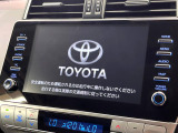 【大画面ナビ】人気の大型9インチナビを装備。存在感のある大画面はインパクト大!ナビ利用時のマップ表示は見やすく、テレビやDVDは臨場感がアップ!いつものドライブがグッと楽しくなります♪