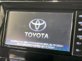 【純正ナビ】人気の純正ナビを装備しております。ナビの使いやすさはもちろん、オーディオ機能も充実!キャンプや旅行はもちろん、通勤や買い物など普段のドライブも楽しくなるはず♪