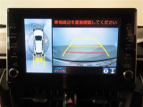 バック時の運転をサポートするバックガイドモニター付