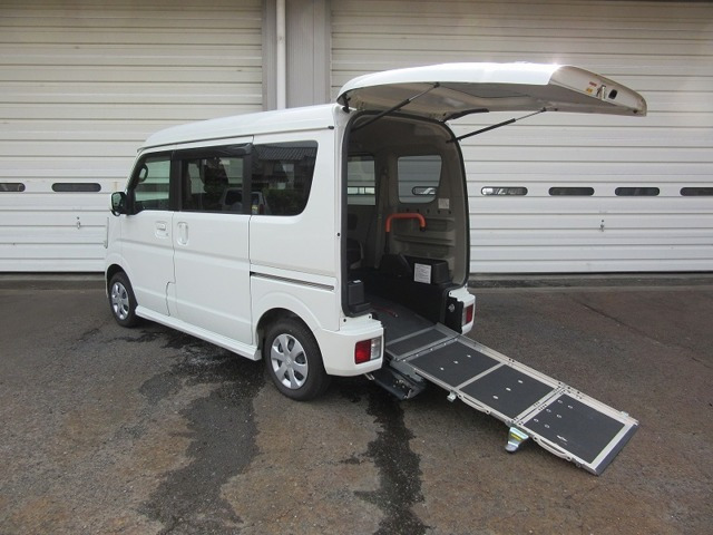 NV100クリッパーリオ  チェアキャブ ハイルーフ 4WD