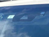 【トヨタセーフティセンス】走行中に前方の車両等を認識し、衝突しそうな時は警報とブレーキで衝突回避と被害軽減をアシスト。より安全にドライブをお楽しみいただけます。