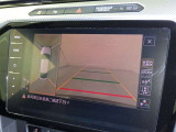 パノラミックビューモニターシステムが付いているので車の上から見た映像が確認できますよ。