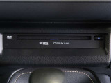 車内でCD DVDのメディアが楽しめます。