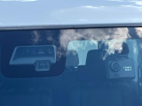 【スズキ セーフティサポート】走行中に前方の車両等を認識し、衝突しそうな時は警報とブレーキで衝突回避と被害軽減をアシスト。より安全にドライブをお楽しみいただけます。