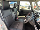運転席シート廻りは使用感も少なく、良好な状態となっています。丁寧に使われていたことがよくわかりますね。