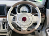 【純正革巻きステアリング】上質な革を使用することで、手にしっかり馴染みとても運転しやすいハンドルです♪