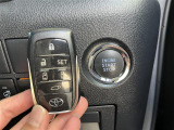 気になる車はすぐにお問い合わせください!画面右側の0066から始まる無料ダイヤルからお問い合わせ下さい!専門スタッフがお車のご質問にお答えいたします!