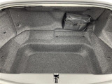 【トランク】積み込みやすくて、たっぷり積める荷室です。シートアレンジできるものは、乗車人数と荷物の量や大きさによってシートを動かすことができるので、より快適なドライブが可能です!