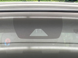 【トヨタセーフティセンス】走行中に前方の車両等を認識し、衝突しそうな時は警報とブレーキで衝突回避と被害軽減をアシスト。より安全にドライブをお楽しみいただけます。