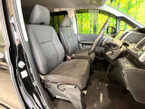 運転席シート廻りは使用感も少なく、良好な状態となっています。丁寧に使われていたことがよくわかりますね。