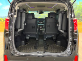 普段のお買い物や通勤、送迎等に十分な荷室スペースを確保しております。セカンドシートを倒すと、大きな荷物の積載も可能です♪