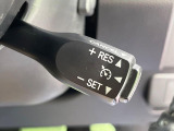【クルーズコントロール】高速道路もラクラク走行。アクセルを離しても一定速度で走行ができ、長距離運転時の負担を軽減!加速・減速も簡単なスイッチ操作で調整できます。