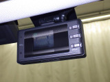 事故時の証拠となるだけでなく、危険運転の抑止力や、ヒヤリハットの記録による安全意識向上など、安全運転をサポートする機能をアピール。?