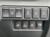 【e-Assist(運転支援機能)】三菱の誇る安全装備を搭載してます!機能には限界があるためご注意ください。◆搭載機能例:FCM/車線逸脱警報/AHB/誤発進抑制機能(前進・後退時)