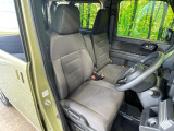 運転席シート廻りは使用感も少なく、良好な状態となっています。丁寧に使われていたことがよくわかりますね。