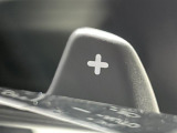 【減速セレクター(e:HEV)】アクセルペダルを離したときの減速の強さを調整することができます!下り坂で速度が上がるとき、高速道路で前走車がいるときなどの速度調整を手元に行うことができ安心ですね!