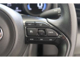 【レーダークルーズコントロール】アクセルペダルを踏まなくても、車間制御モードでは、先行車の車速変化に合わせた追従走行を行い、自動的に加速・減速・停止をします。