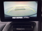 バックでの車庫入れも安心です! リアカメラが付いているバックモニター付のセンターディスプレイ・オーディオです。操作線もついており距離感も画面から確認できます。
