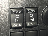 【両側パワースライドドア】スマートキーや運転席のスイッチで後席両側スライドドアの開閉が可能♪電動だから力を入れてドアを開ける必要が無く、小さなお子様でも簡単に開け閉めでき快適です♪