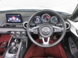 運転席はその車の重要ポイント。ぜひ実際にご乗車ください。お待ちしております。