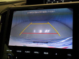 バックモニターも装備しております。バックギアに入れるとナビ画面に車の後方が映し出されます。これで後方確認も安心!