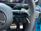 こちらの車両は「メルセデス・ベンツあざみ野」にて展示中でございます。営業時間は10:00〜18:00、年末年始以外定休日はございません。お問合せはフリーダイヤルもしくは045-904-1484までお気軽にご連絡ください。