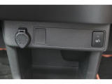 【シートヒーター】運転席にシートヒーター装備です。寒い朝、車内が暖まるのを待たずに快適に出発できます♪気持ちよく1日が始まります。