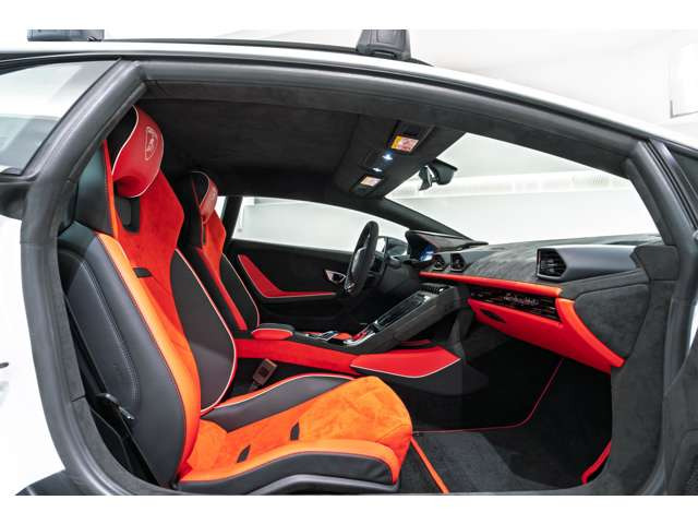 ランボルギーニ ウラカンステラート (LDF) 4WD の中古車詳細 (90km