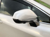 ミラーウィンカーは方向指示器がドアミラーに内蔵されているタイプで被視認性の良さなどに定評があります★