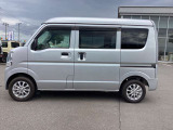 個性豊かなスタッフがお客様の車選びをしっかりとアドバイスいたします。是非一度鶴田自動車へご来店お待ちしております。当社は中古自動車販売士が在籍しています。