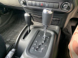 ★中古車なので、傷や凹みは多少はございます。小さな傷から大きな傷までさまざまです。大きな傷凹みは鈑金塗装修理後にお渡しを致しております。自社鈑金工場完備ですので、スピーディーな対応が可能です!