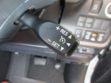 高速道路走行時などアクセル操作をしなくても速度を一定に保ってくれる「クルーズコントロール」。